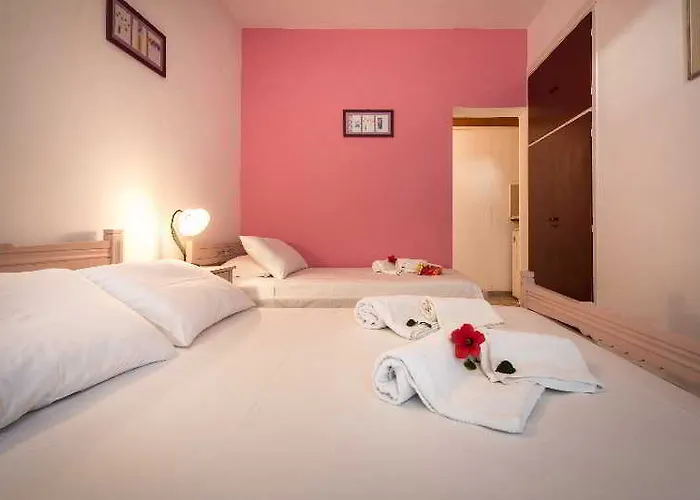 Pansion Porto Tsi Ostrias Apartahotel