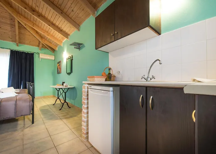 Pansion Porto Tsi Ostrias Apartahotel Keri