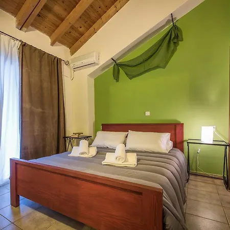 Lägenhetshotell Pansion Porto Tsi Ostrias Keri