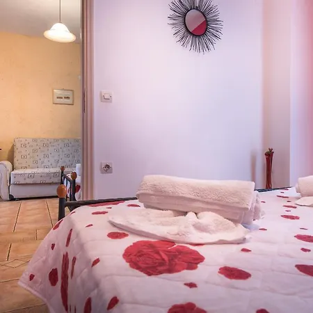 Aparthotel Pansion Porto Tsi Ostrias 3*