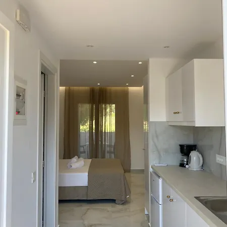 Pansion Porto Tsi Ostrias Lägenhetshotell Keri