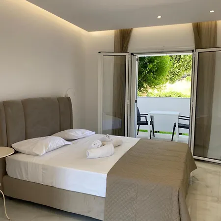 Pansion Porto Tsi Ostrias Apart Otel Keri