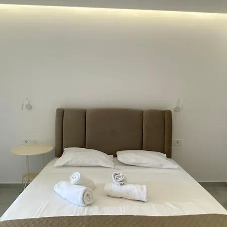Pansion Porto Tsi Ostrias Lägenhetshotell 3*