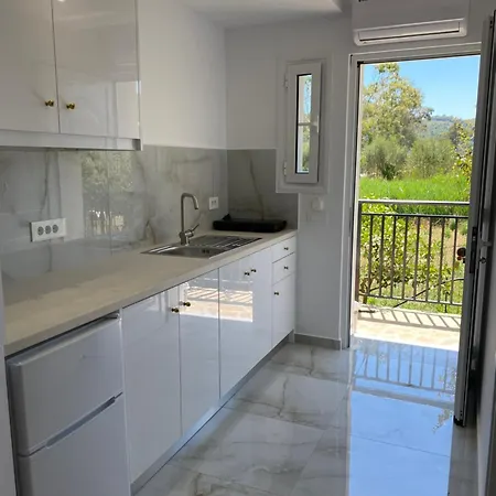 Pansion Porto Tsi Ostrias Lägenhetshotell 3*