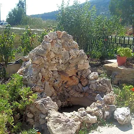 Pansion Porto Tsi Ostrias 3*