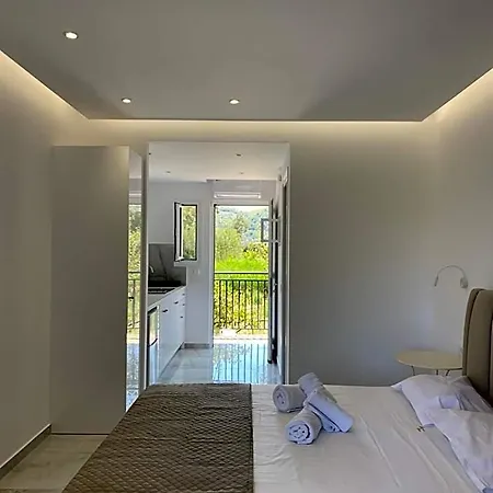 Pansion Porto Tsi Ostrias Hotel apartamentowy