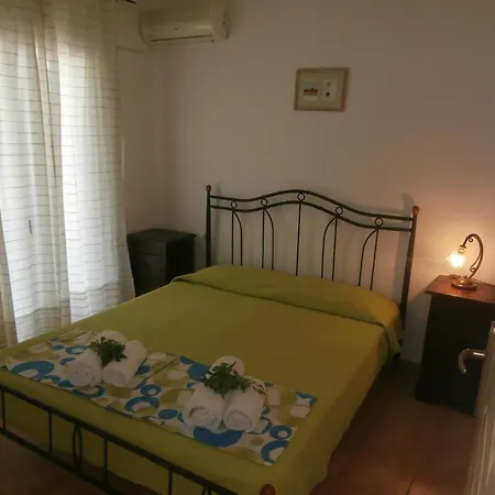 Pansion Porto Tsi Ostrias 3*