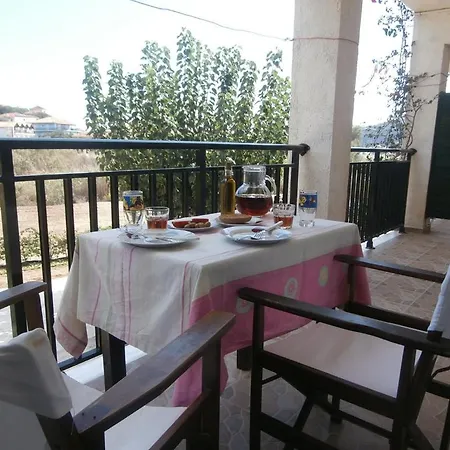 Pansion Porto Tsi Ostrias 3*