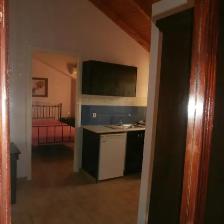Aparthotel Pansion Porto Tsi Ostrias