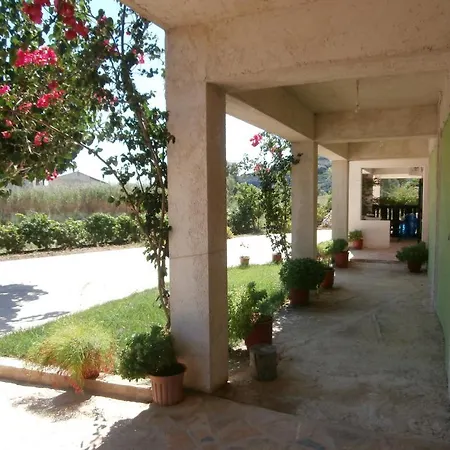 Pansion Porto Tsi Ostrias 3*
