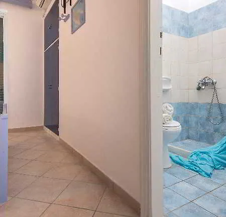 Pansion Porto Tsi Ostrias Lägenhetshotell