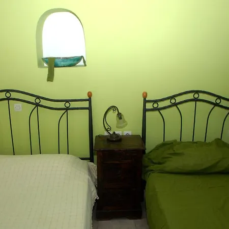 Pansion Porto Tsi Ostrias 3*
