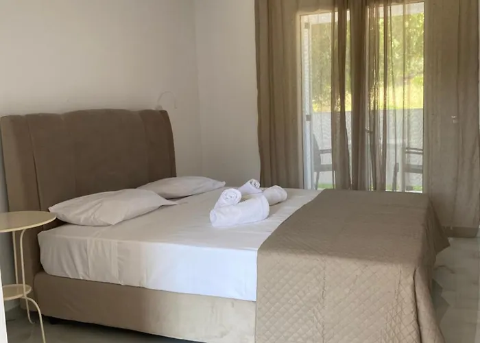 Pansion Porto Tsi Ostrias كيري