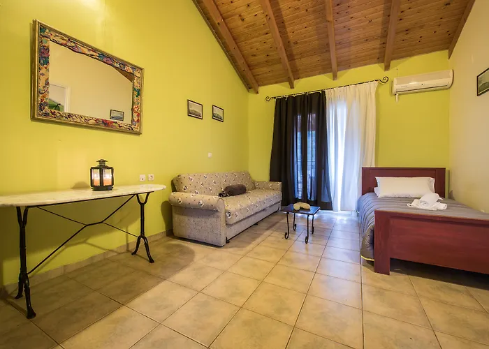 شقة فندقية Pansion Porto Tsi Ostrias 3*